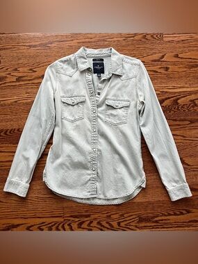 American Eagle Pale Washed Denim Western Shirt